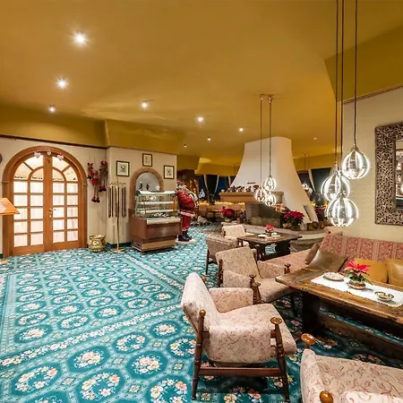 Sochers Club Hotel